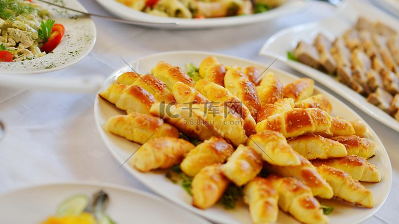软糖与硬糖：婚庆喜糖选择背后的秘密